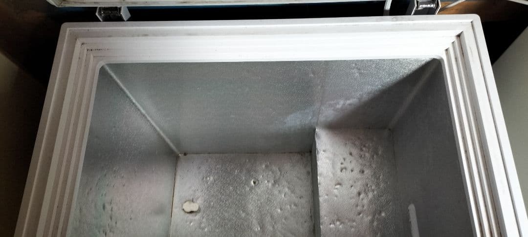 レマコムの冷凍ストッカー161㍑ 性能抜群 静音省エネLED照明ノンフロ