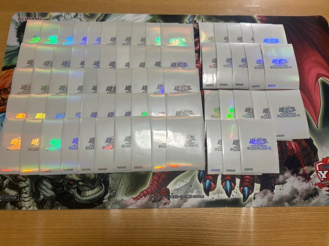 遊戯王　閃光の波動　スリーブ68枚