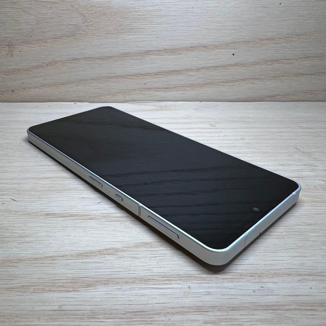 シャープ AQUOS sense6s SHG07本体 E157