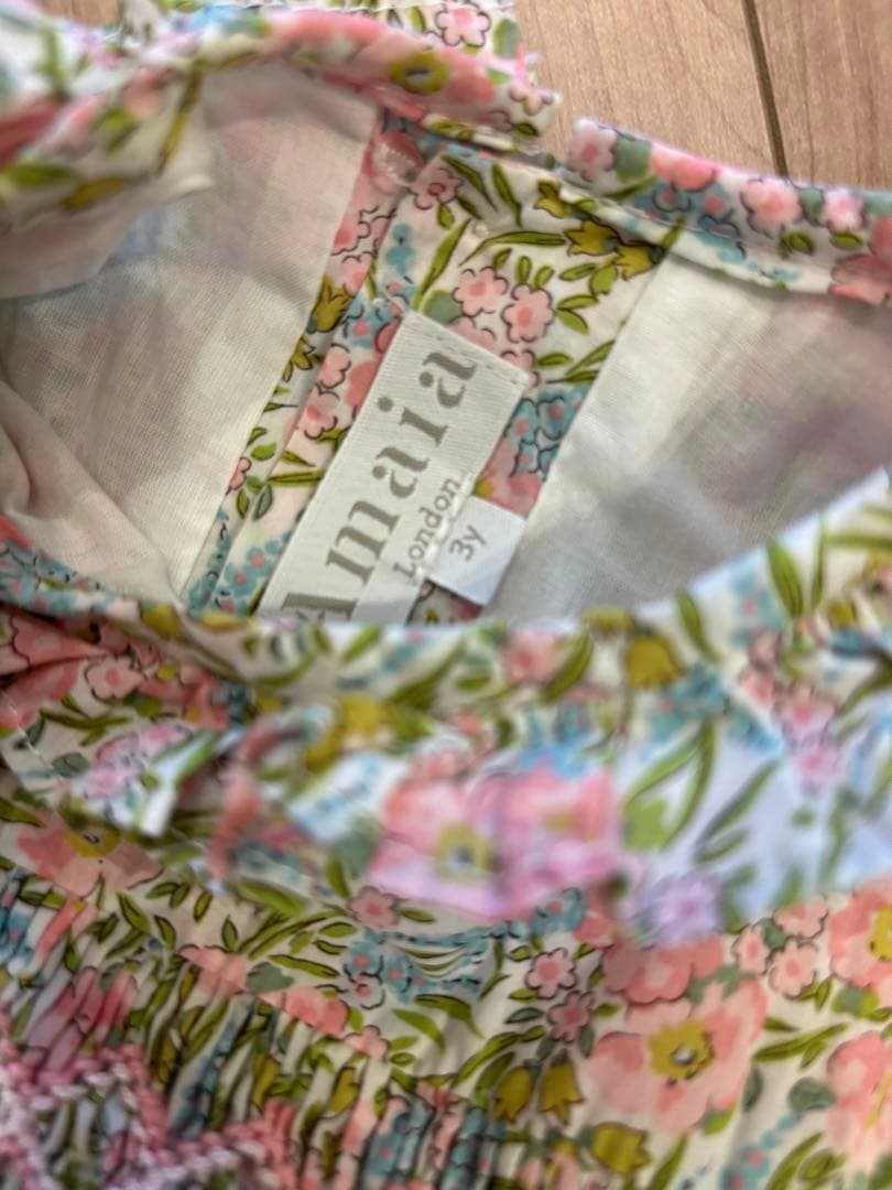 amaia kids アマイアキッズ　リバティ　スモッキング　ワンピース　3y