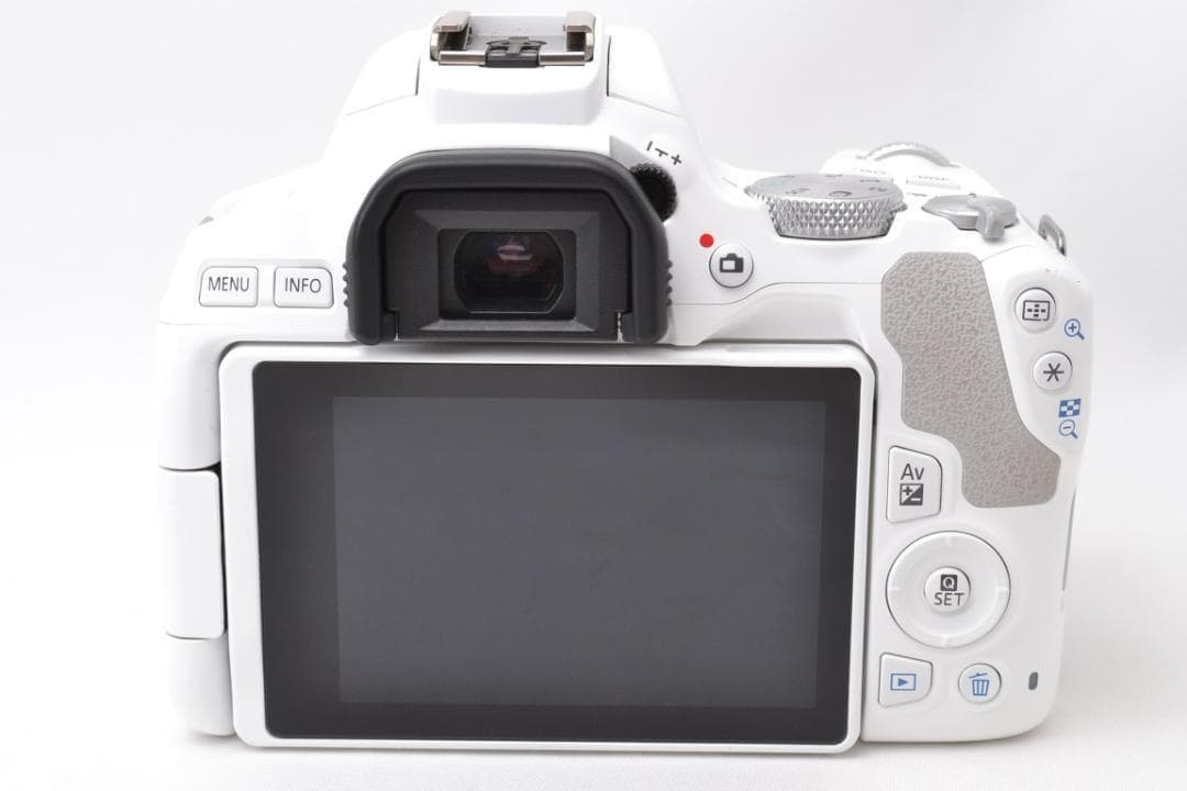 ■ 美品 ■ キャノン　Canon EOS Kiss X10 希少ホワイト