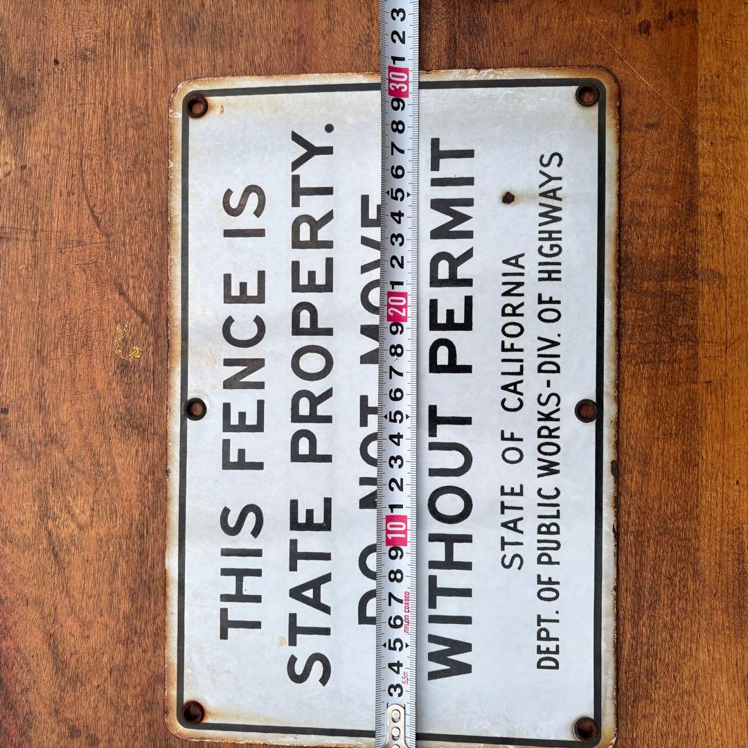 USA VINTAGE THIS FENCE IS ホーロー看板