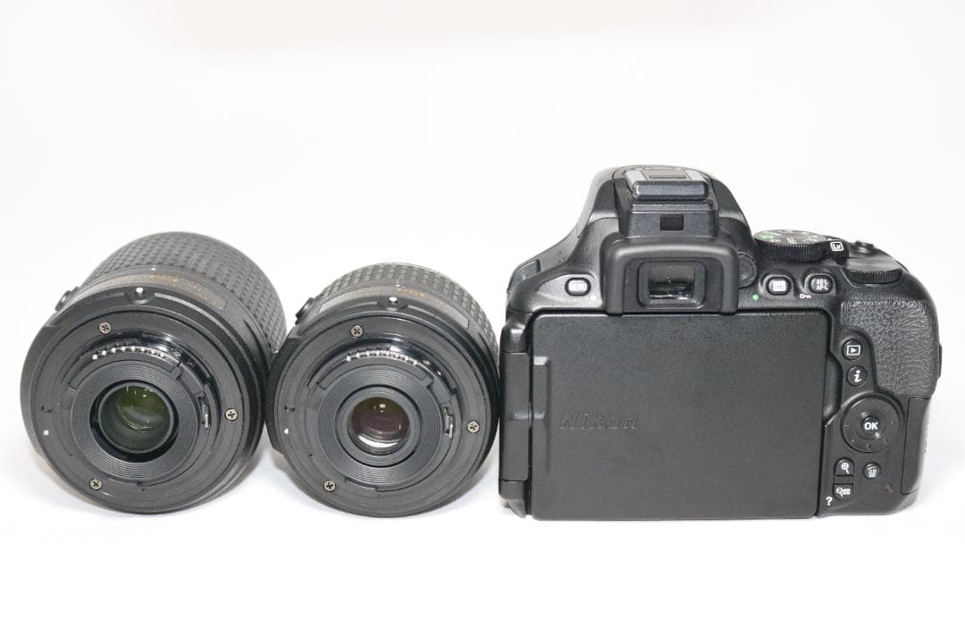 シリーズ最新！大人気⭐Nikon D5600 望遠レンズセット⭐初心者 一眼レフ