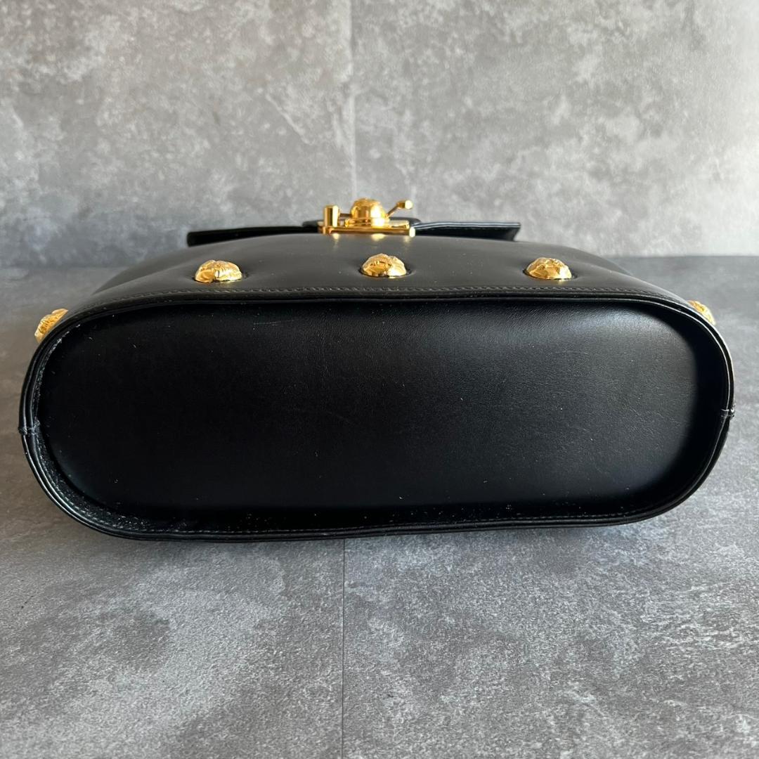 ⭐️Salvatore Ferragamo⭐️フェラガモ パンプス金具