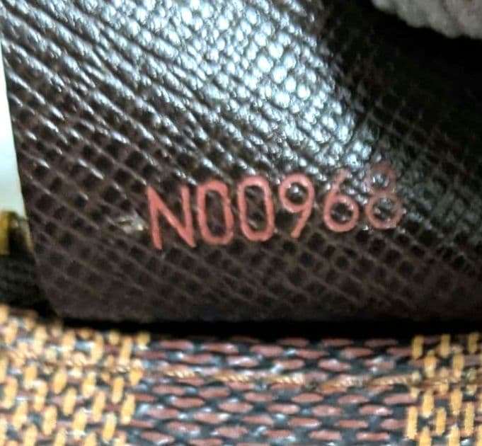 Louis Vuitton ダミエポーチ 注意事項あり