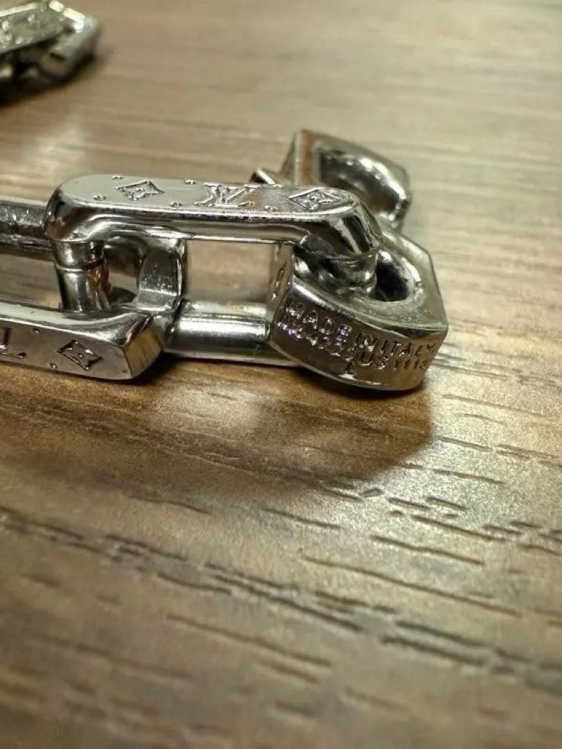 オ*ん様 ルイヴィトン モノグラム ブレスレット