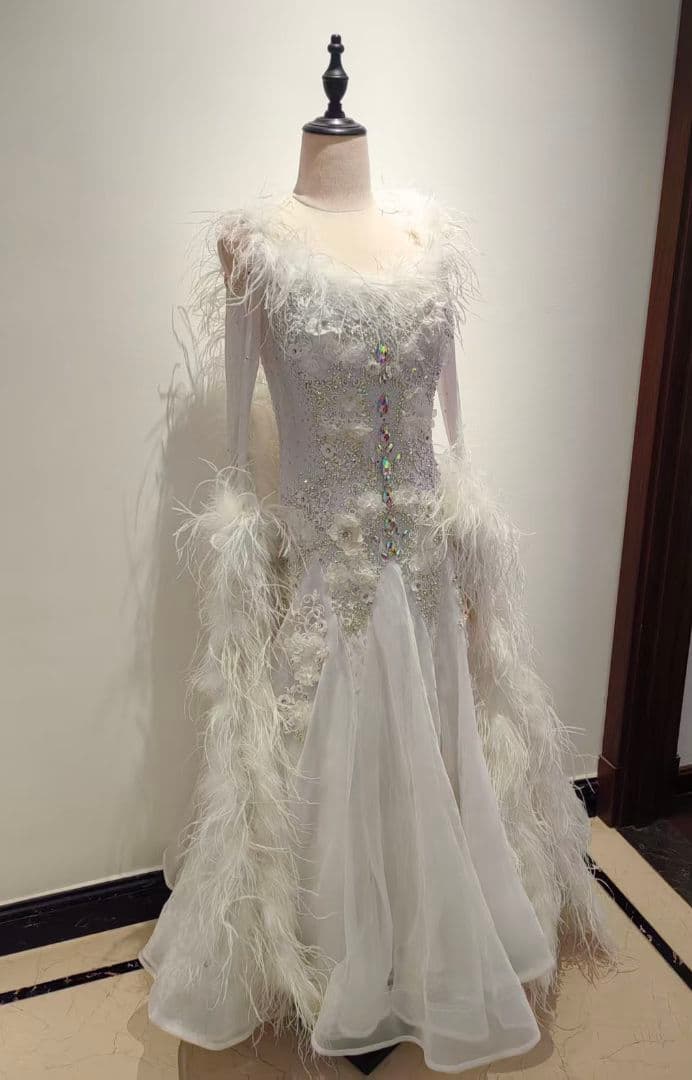 ★美品 お得　社交ダンスドレス スタンダードドレス オーストリッチ羽根 M