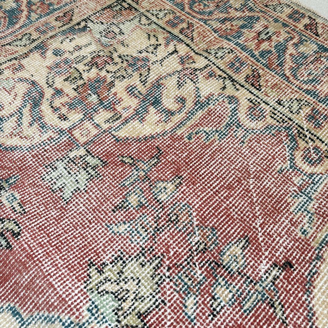 トルコ　ヴィンテージ ラグ　くすみピンク　ネイビー　メダリオン