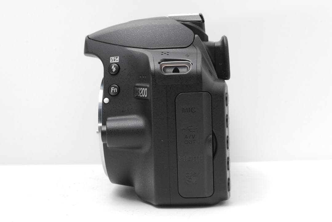 【ショット数４５１枚】Nikon D3200　スマホ転送　使用感少美品　動画OK