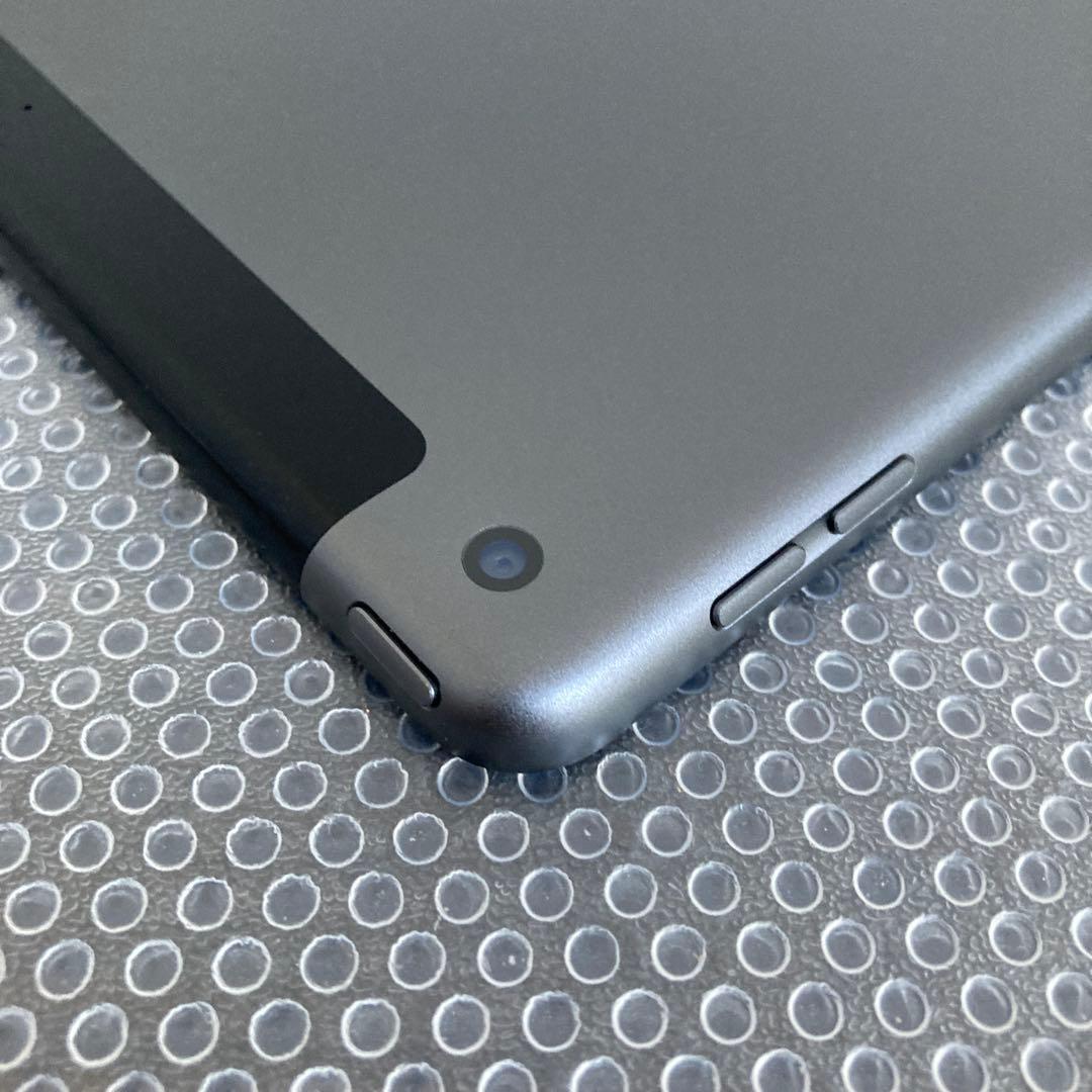 3634【早い者勝ち】電池最良好☆iPad8 第8世代 32GB SIMフリー☆