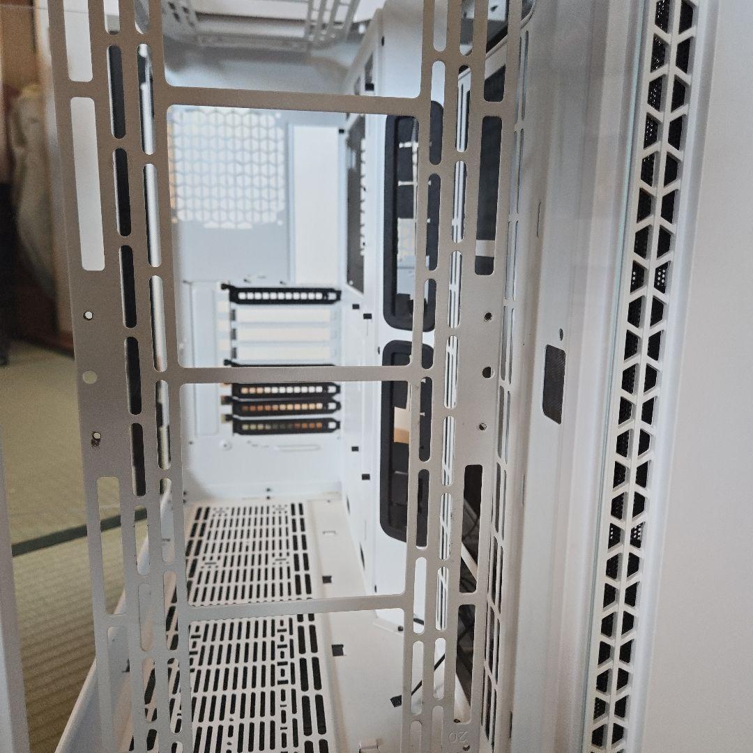 Thermaltake View 51 TF  PCケース