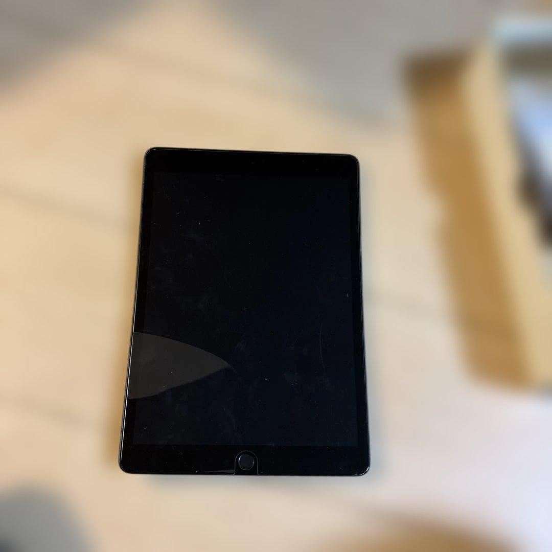 Apple iPad グレー 本体第9世代ジャンク品