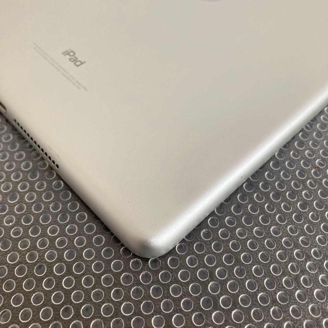 840 美品☆電池ほぼ新品☆iPad6第6世代 32GB WIFIモデル☆