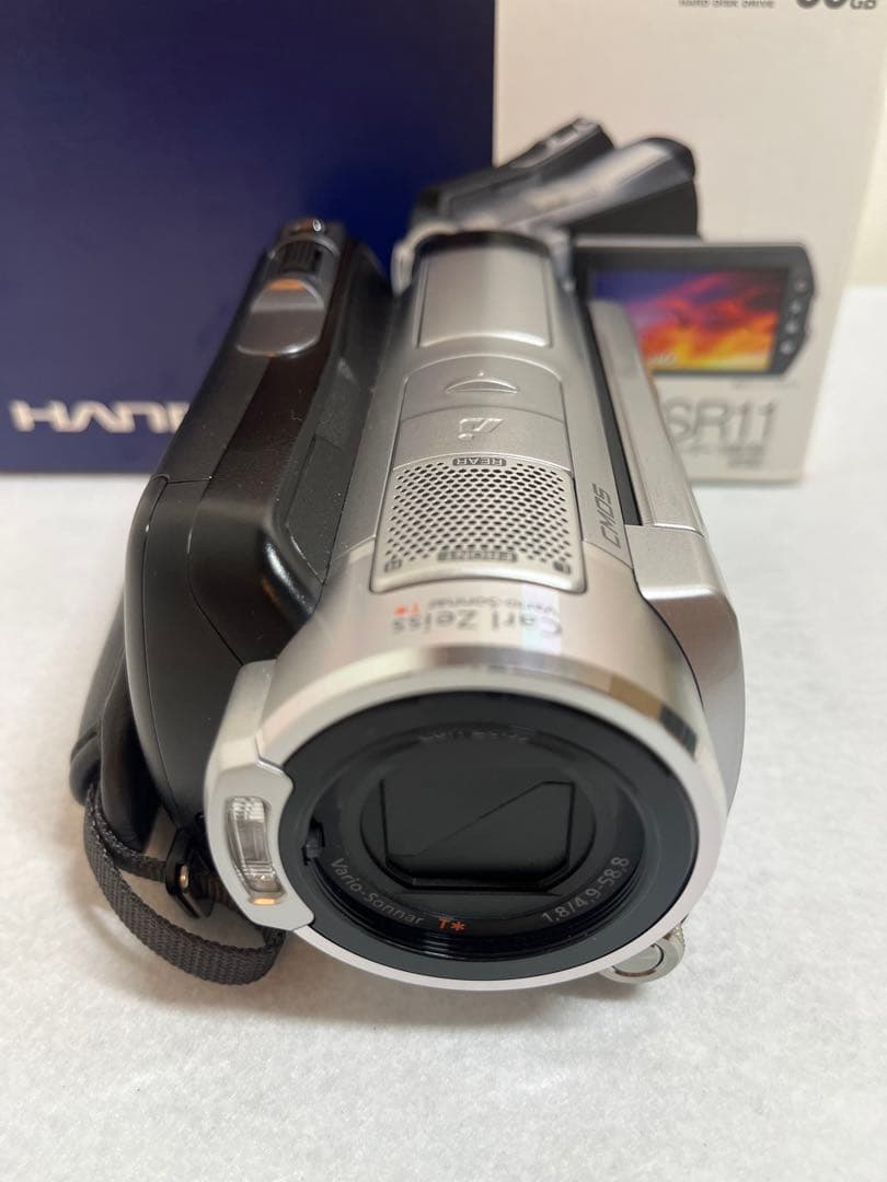 【極美品】ソニー SONY HDR-SR11 ビデオカメラ バッテリー2個付き