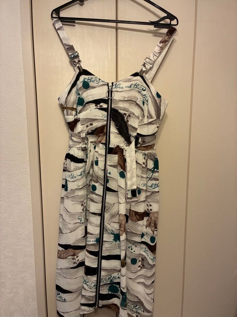 アリスアンドザパイレーツ　Wolf the ripper柄ジャンパースカート