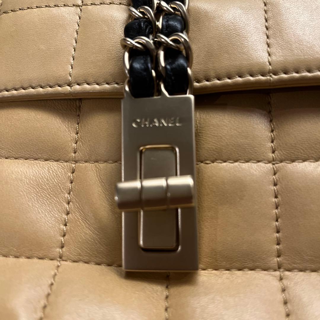 CHANELチョコバーミニバッグ