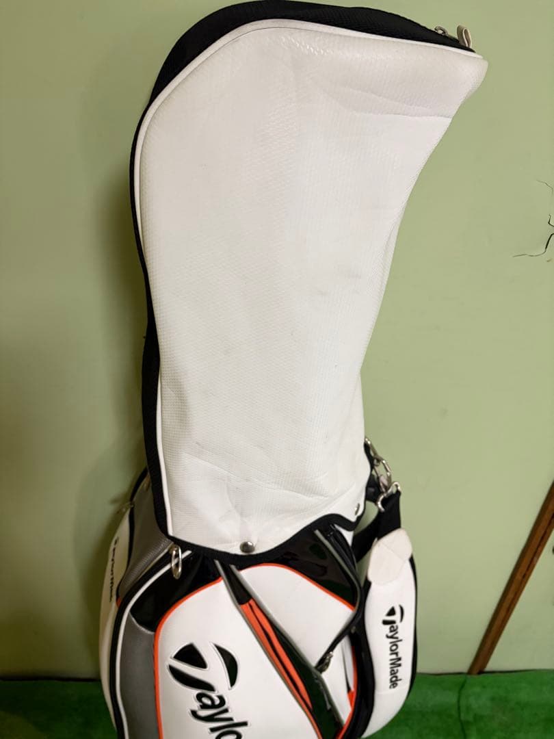 テーラーメイド　ゴルフセット　13本　キャディーバッグ付き