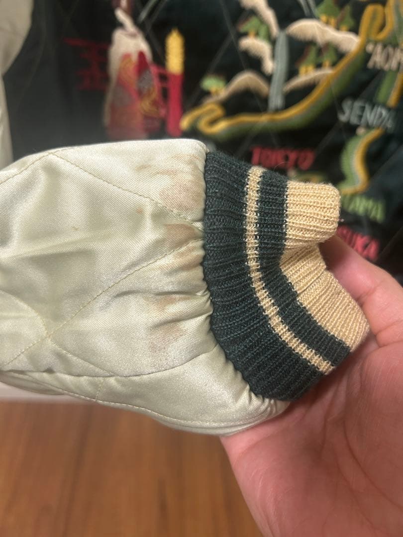 スカジャン 赤と白 刺繍 鷲 Japan