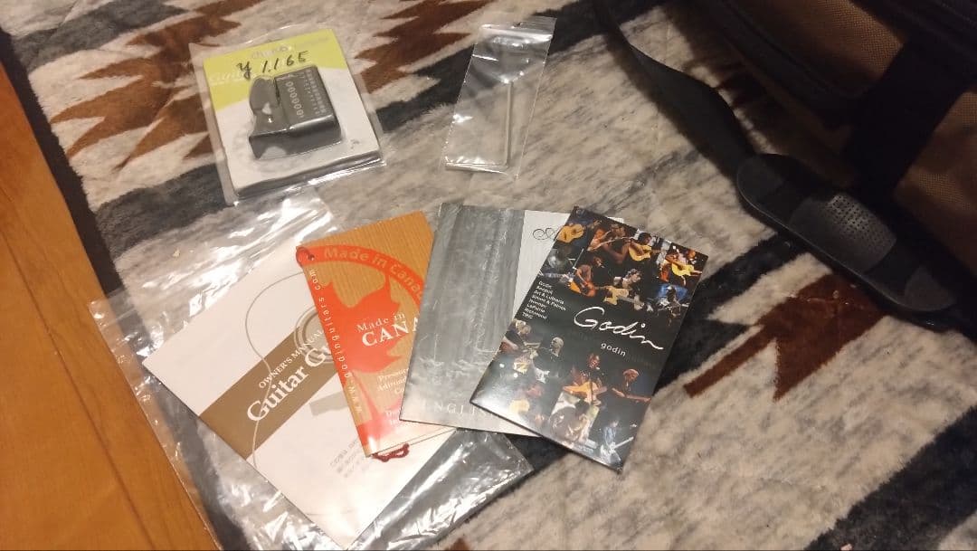 Art & Lutherie アート&ルシアー Ami Cedar Nylon