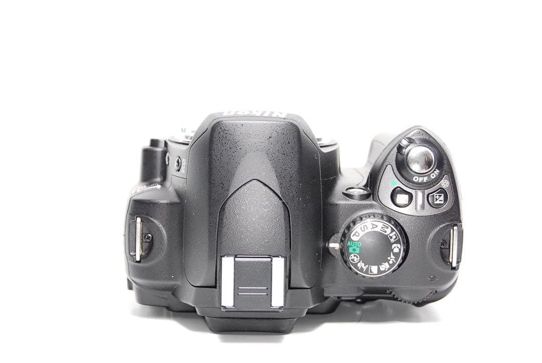 ☘️ショット数4797枚☘️Nikon D40 新品同様　初心者におすすめ！