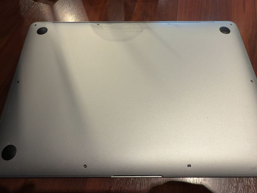 Apple MacBook Air 13.3インチ A1369