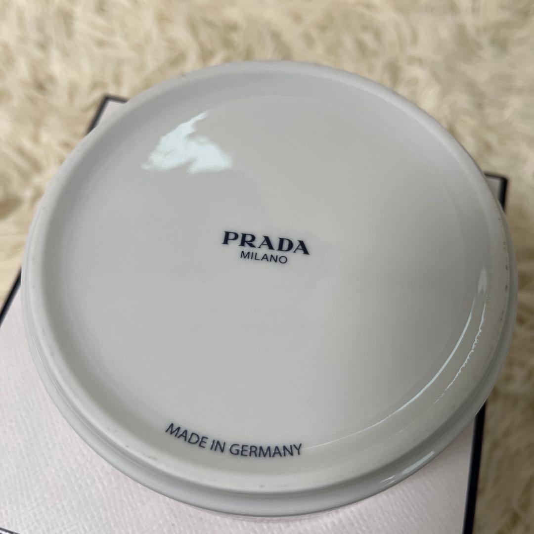 美品　PRADA プラダ　ポーセリンボックス アクセサリー ジュエリー ケース