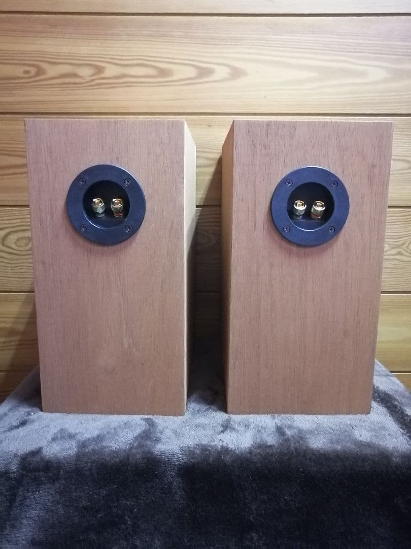 自作10cmスピーカー用エンクロージャー4段バスレフ型ペア