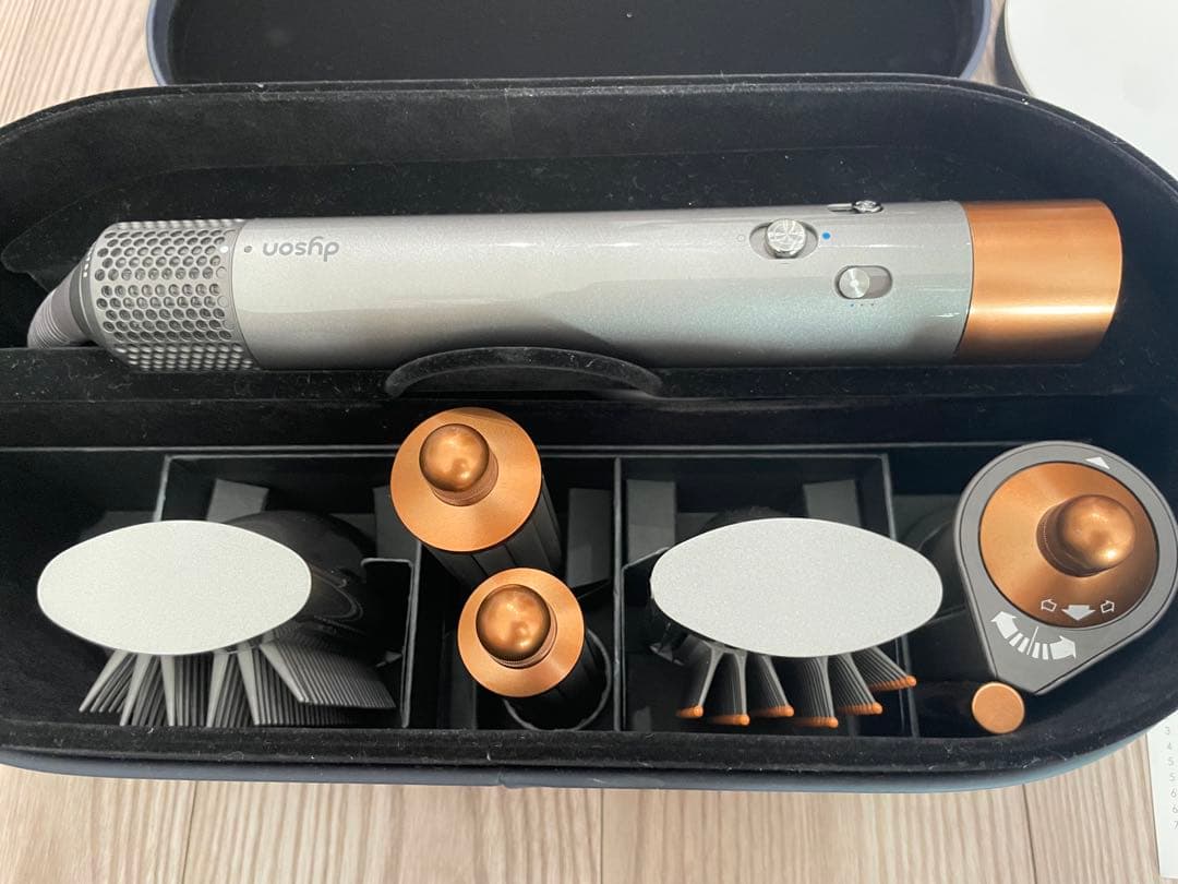 【週末限定価格】ダイソン エアラップ Complete HS05