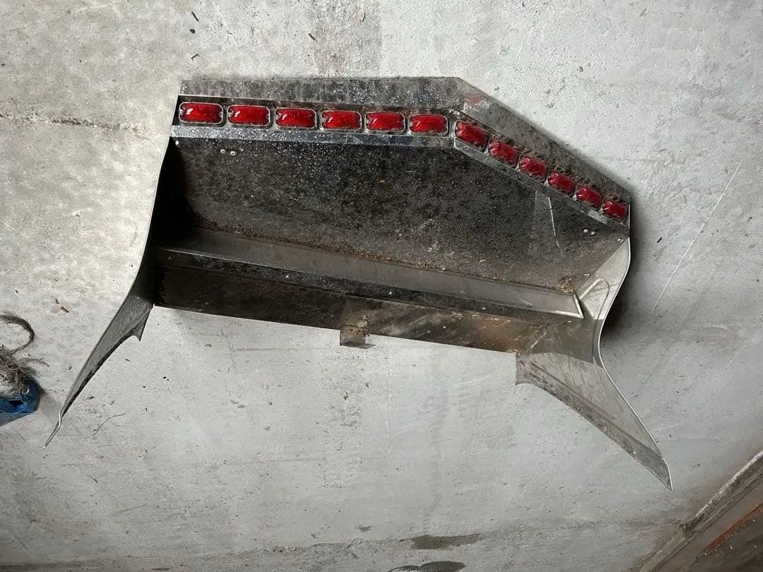 デコトラ フロントバイザー 舟形バイザー