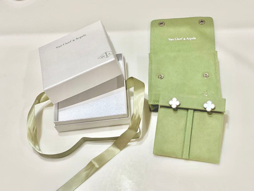 Van Cleef & Arpels ピアス・イヤリングケース