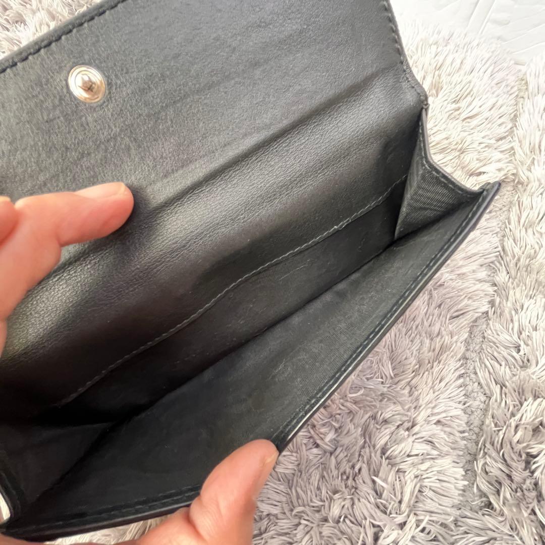 美品✨GUCCI シマ　ロゴ金具　Wホック ブラック　メンズ　長財布