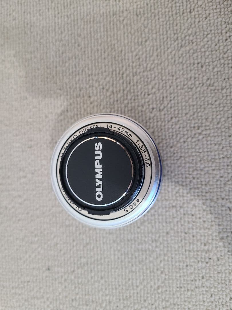 OLYMPUS E-M10MarkⅡ 本体・レンズ2点・付属品つき