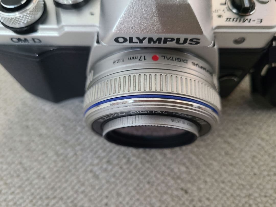 OLYMPUS E-M10MarkⅡ 本体・レンズ2点・付属品つき