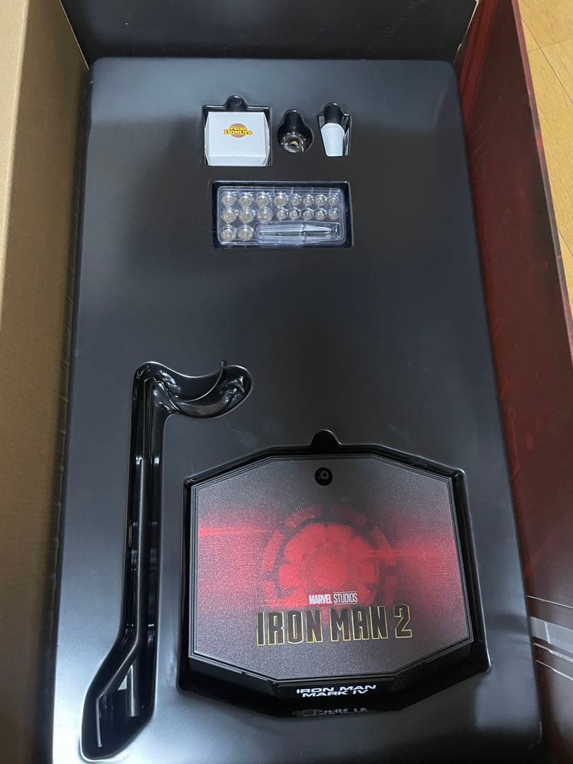 ホットトイズ　アイアンマン マーク4 フィギュア　1/4 Hottoys