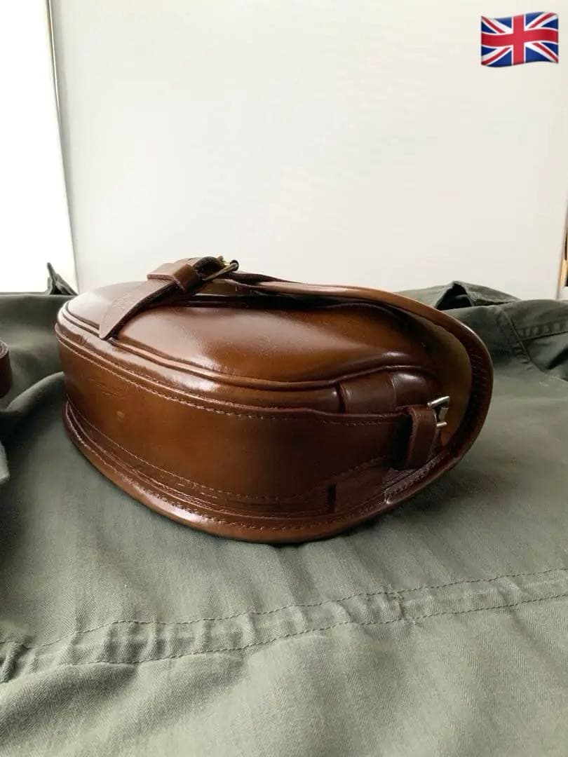 英国ミルナー 社製　本格的な本革カートリッジ(散弾/アモ)ショルダーバッグ