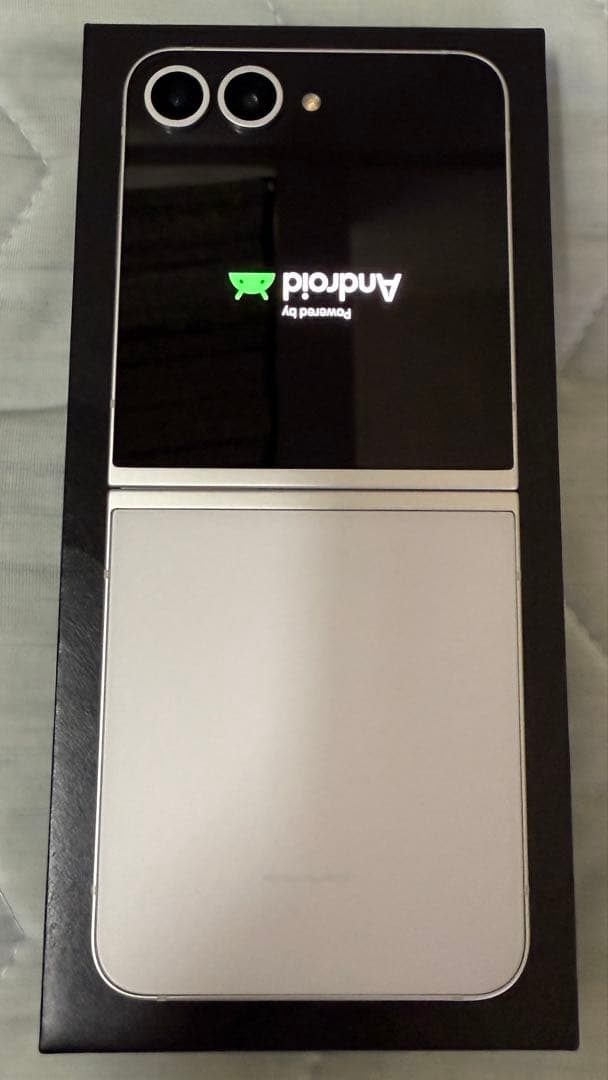 Galaxy z flip6 公式限定色 ホワイト 新品並 日本国内版