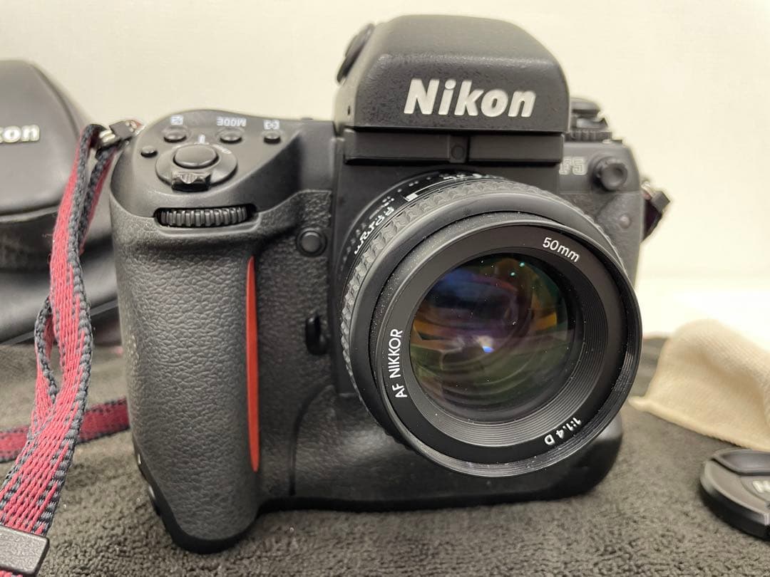 Nikon F5 フィルム一眼レフカメラ