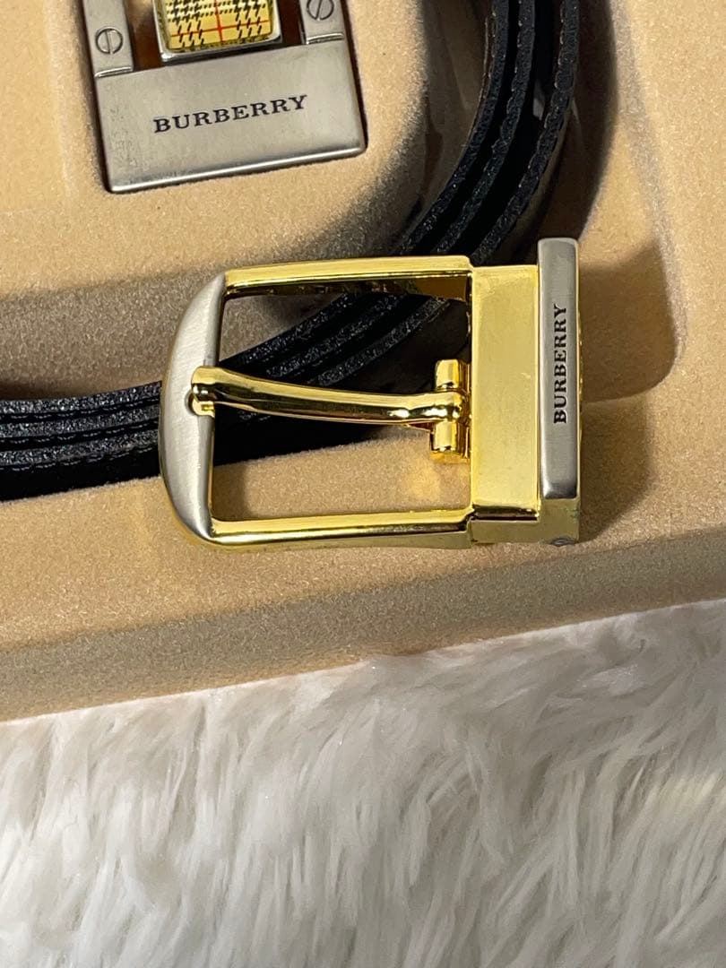 美品　BURBERRY 本革ベルト ブラック イタリア製 付替バックル 箱付