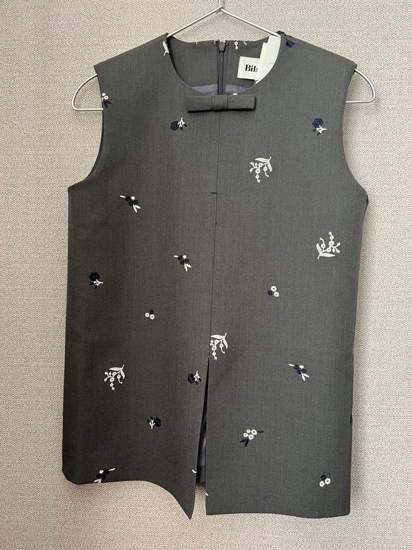 Bibiy. GARDEN TOP 新品　タグ付き