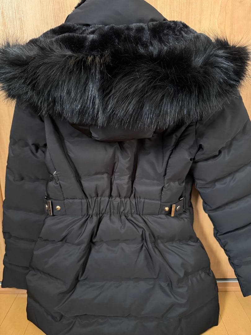 ZARA セミロング丈フード付きダウンジャケット