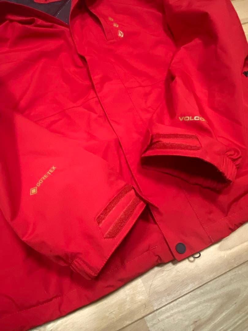 【超美品】VOLCOM GORE-TEX ウェア　レッド　XLサイズ　送料込み！