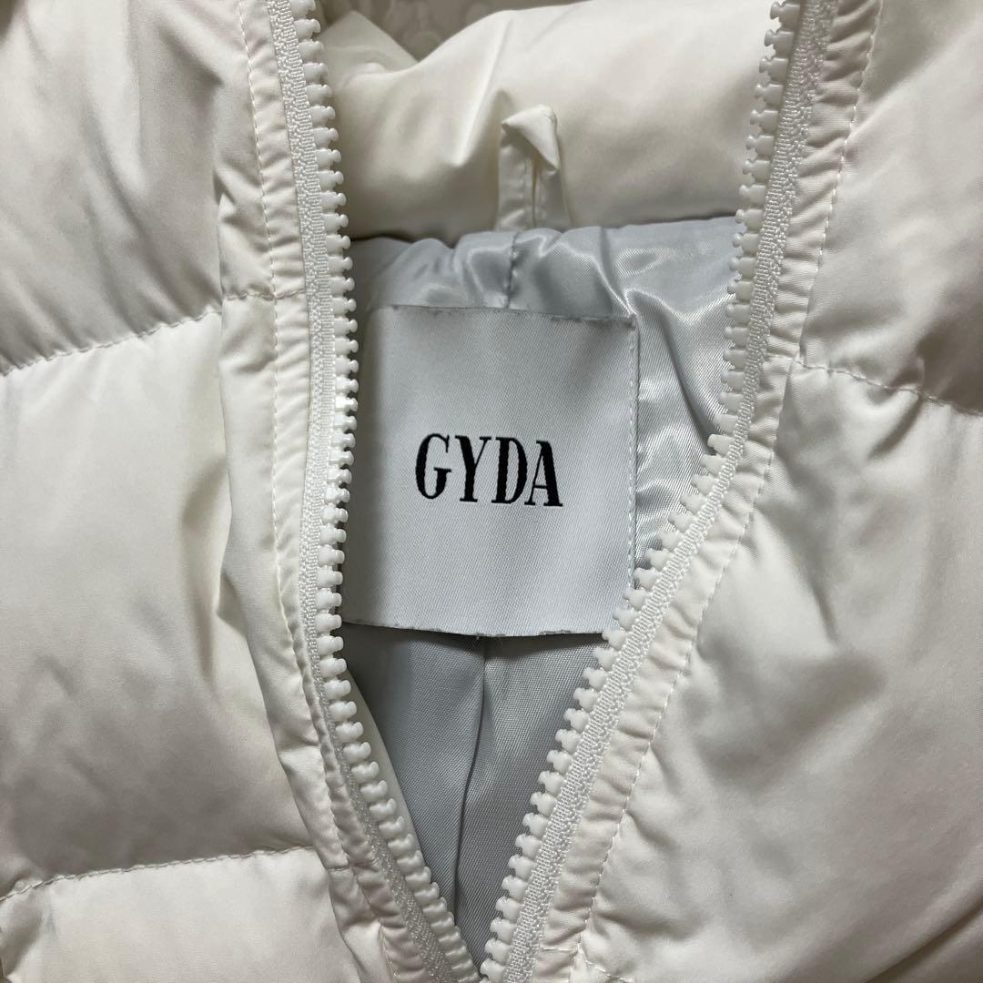 GYDA ベルト付きショート　ダウンコート　ホワイト