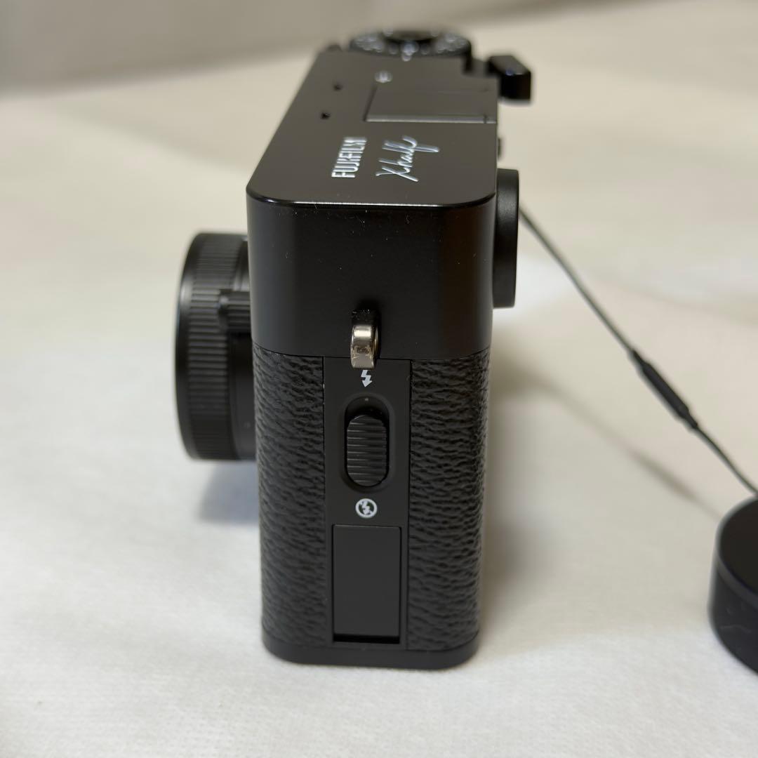 FUJIFILM xhalf X-HF1 ブラック おまけあり