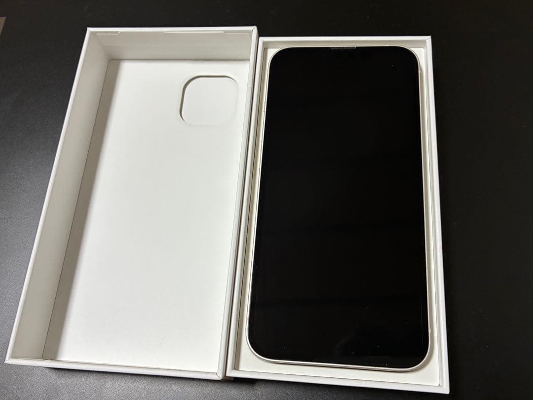 Apple iPhone 13 ホワイト 本体 SIMフリー