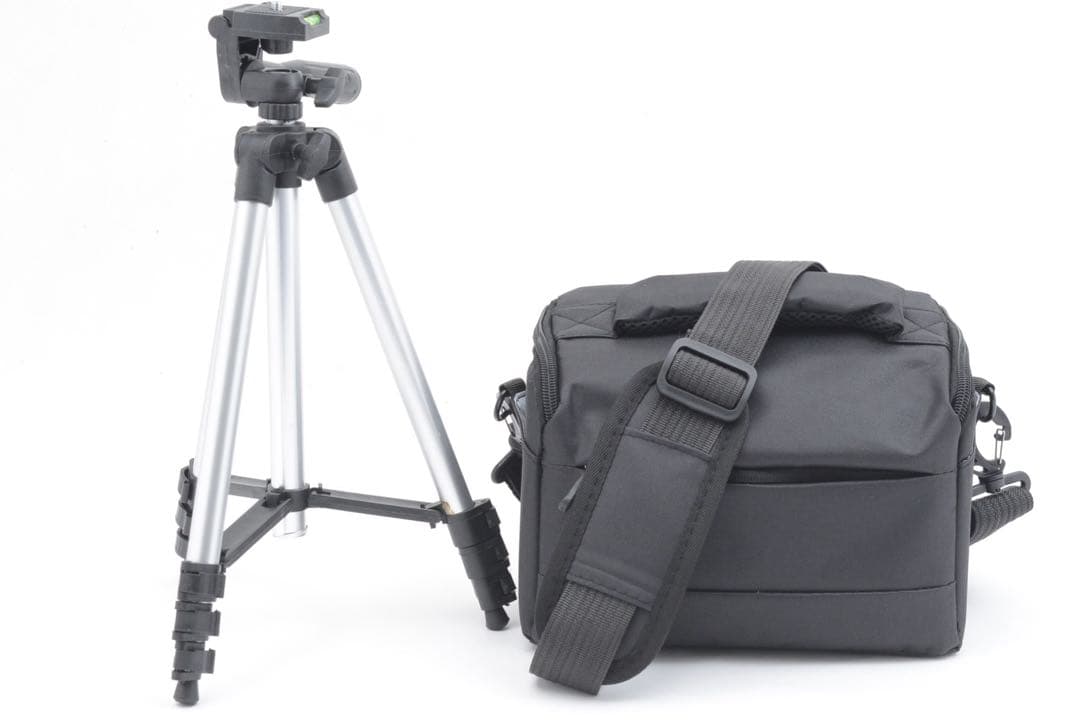 デジタル一眼レフカメラCanon EOS Kiss X10i望遠レンズセット