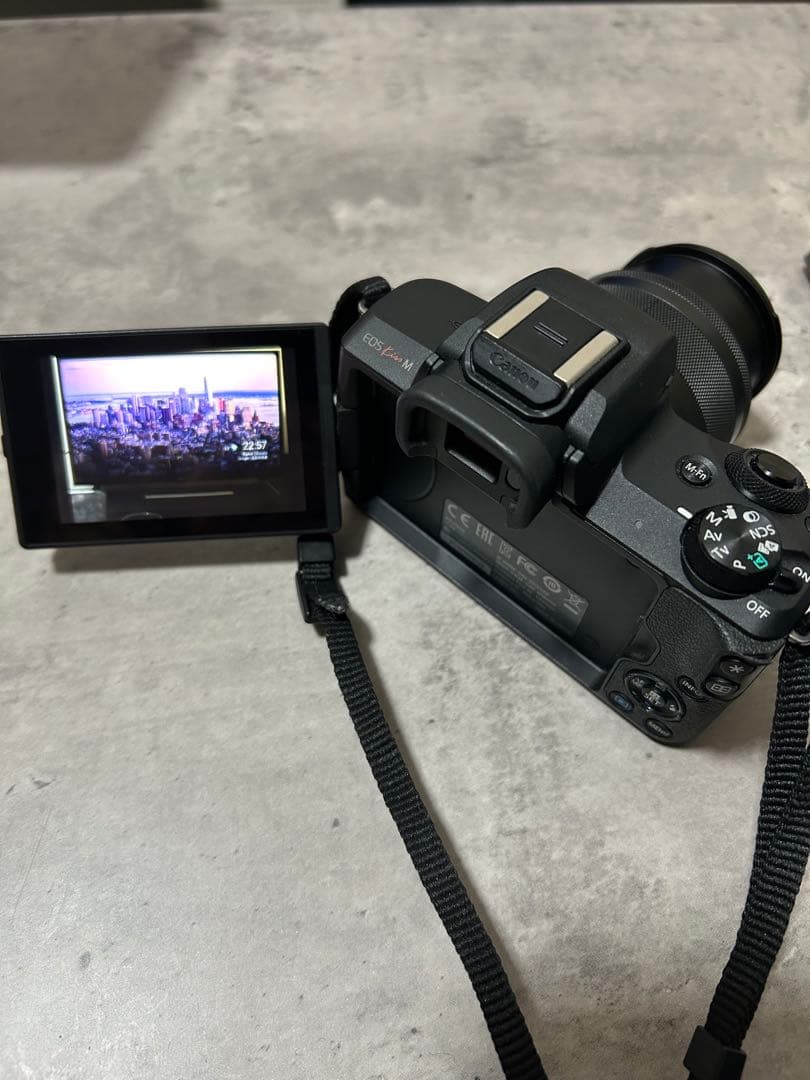 デジタルカメラ Canon EOS Kiss M