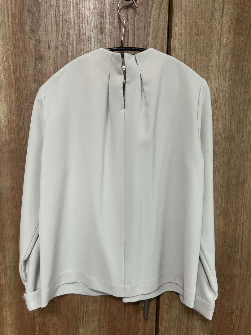 インタープラネットウィングス　ネイビー パンツスーツ （ブラウスも付きます）