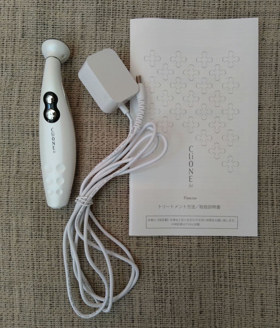 CLiONEfit クリオネフィット 箱あり シリアルナンバーあり 美顔器