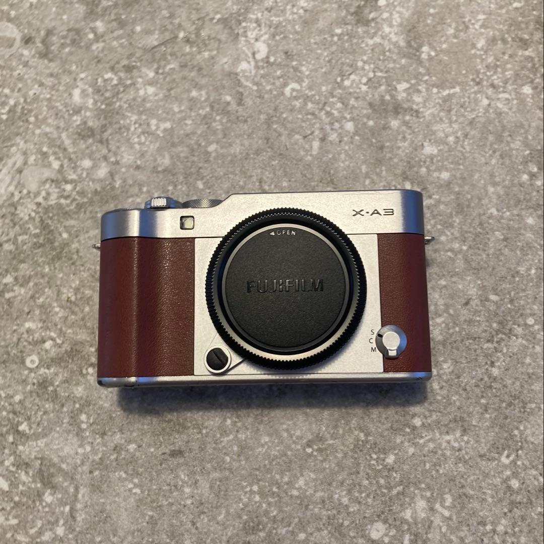 【ジャンク品】Fujifilm X-A3 ミラーレス一眼カメラ　本体