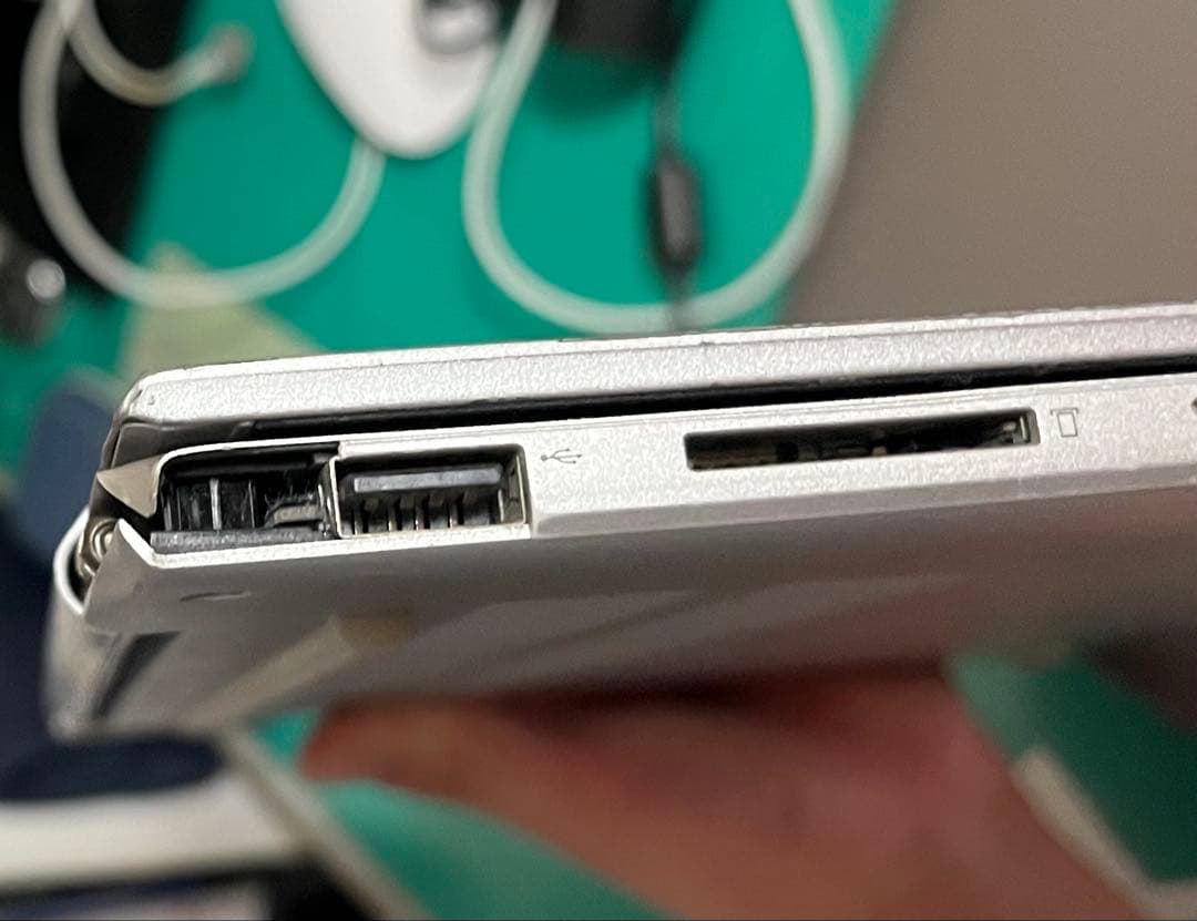 【動作良好】intel core i5 IdeaPad 710S Plus